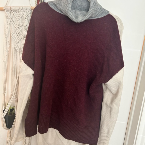 $795 Co 100% Wool Color Block Asymmetric Turtleneck Sweater - Picture 11 of 11